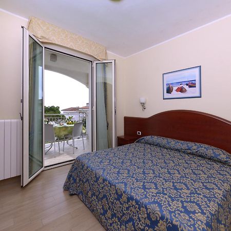 גרוטמארה Residence Costa Smeralda מראה חיצוני תמונה